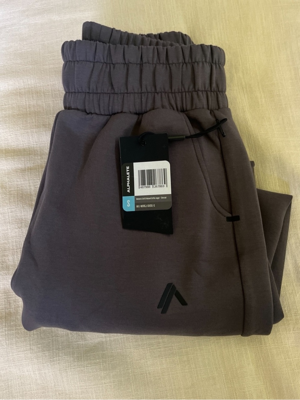 Alphalete Cuffed Jogger